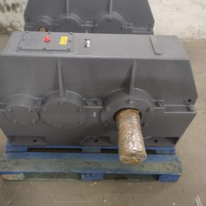 Цилиндрический редуктор Ц2У-355Н